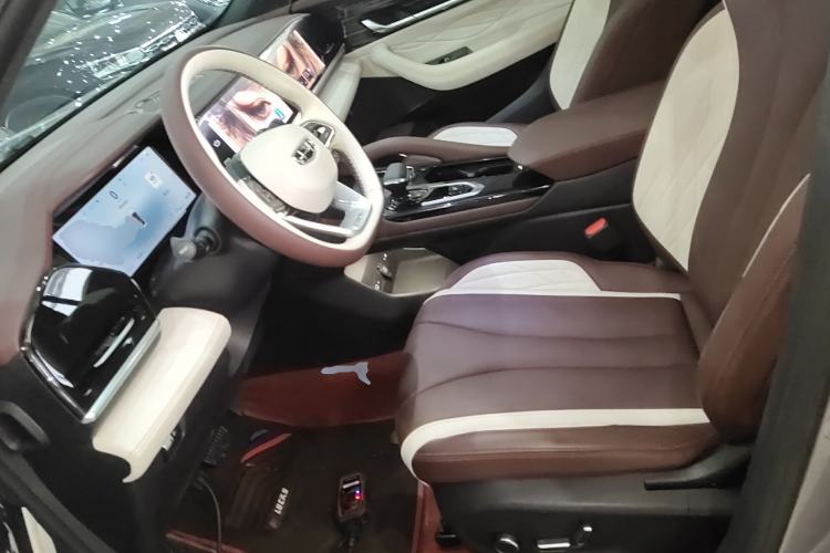 Used Geely Auto Monjaro L 2024 2.0TD High-Power Automatic Two-Wheel Drive Yunqi Version
