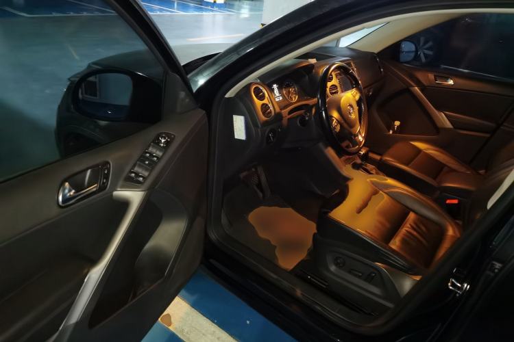 Used Volkswagen Tiguan L 2010 1.8 TSI Automatic Two-Wheel Drive Trend Edition