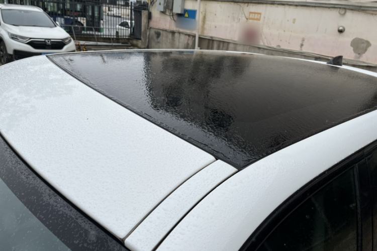 Used Land Rover Discovery Sport 2018 240 PS PURE Edition Exterior 9