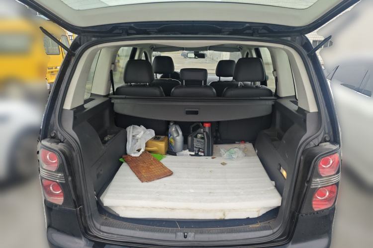 Used Volkswagen Touran 2013 1.4T DSG Comfort Edition 5-Seater Trunk