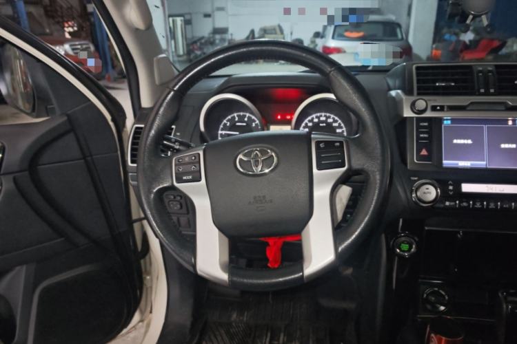 Used Toyota Prado 2016 2.7L Automatic Standard Edition Steering Wheel