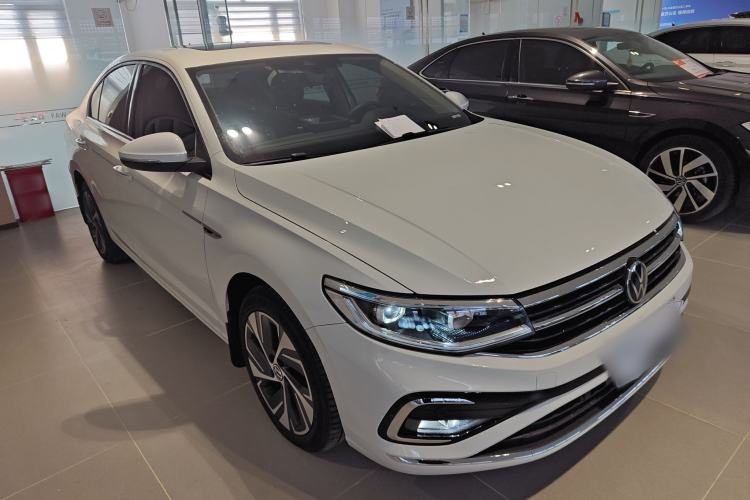 Used Volkswagen Bora 2023 300TSI DSG Prestige Edition
