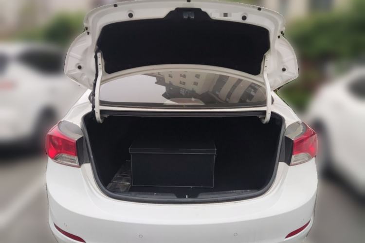 Used Hyundai Elantra (5th Generation / Langdong) 2015 1.6L Manual Leading Model Trunk