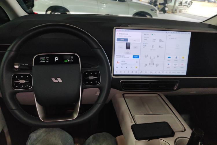 Used Li Auto MEGA 2025 Home Family Special Edition Interior 2