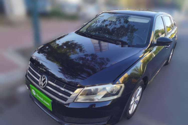 Used Volkswagen Gran Lavida 2013 1.6L Automatic Fashion Model