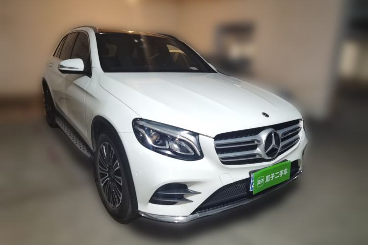 Used Mercedes-Benz GLC 2018 Facelifted GLC 260 4MATIC Dynamic Edition Front Right 45 Deg