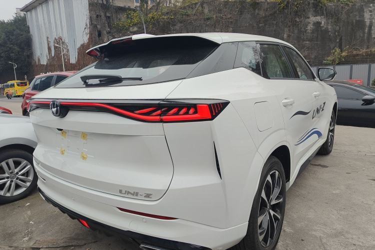 Used Changan UNI-Z New Energy 2025 Smart New Blue Whale 125km Battleship Edition