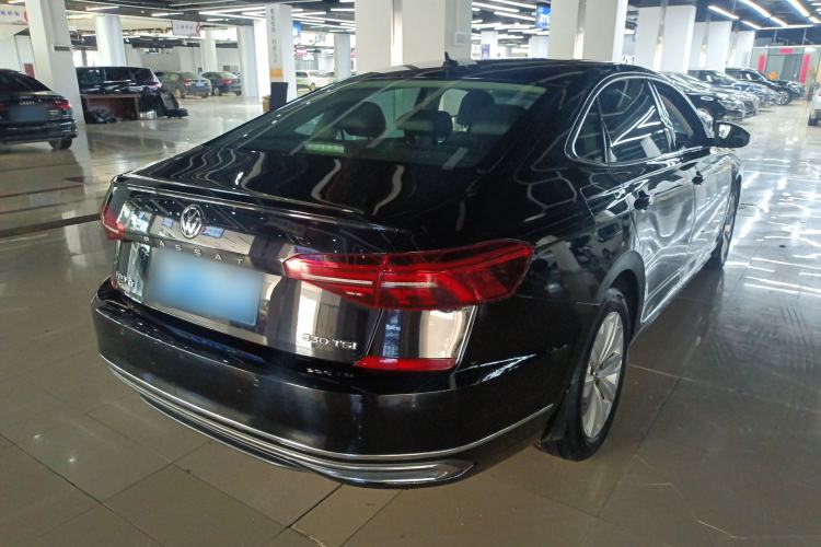 Used Volkswagen Passat 2019 330TSI Elite Edition China VI Rear Right 45 Deg