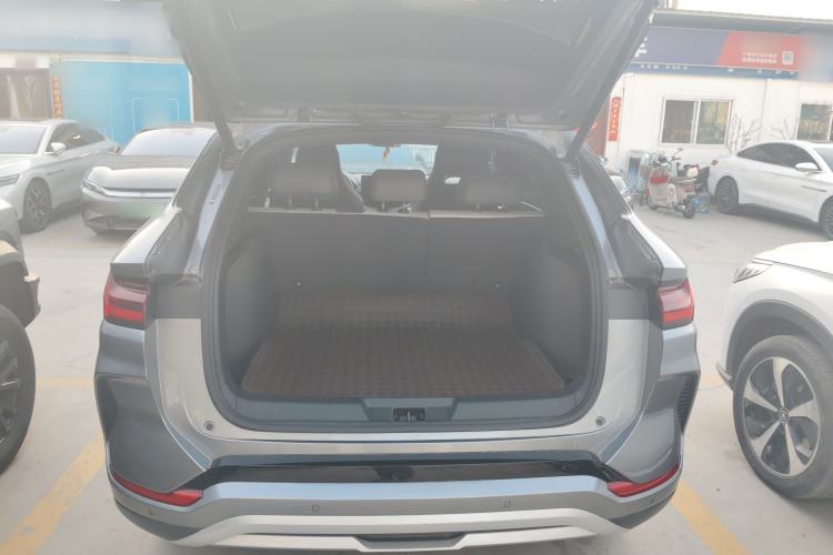 Used BYD Song PLUS New Energy 2025 DM-i Intelligent Driving 112KM Prestige Model Trunk