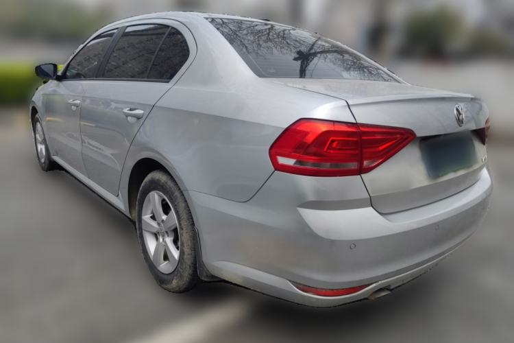 Used Volkswagen Lavida 2015 1.6L Automatic Fashion Edition
