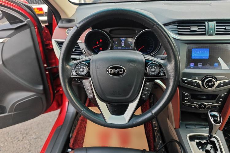 Used BYD G5 2014 1.5TID Automatic Flagship Model