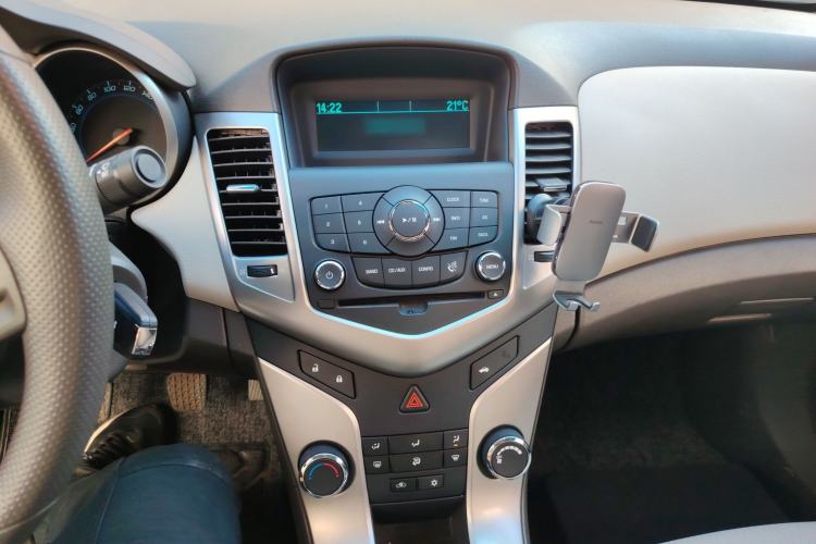 Used Chevrolet Cruze 2015 1.5L Classic SL MT
