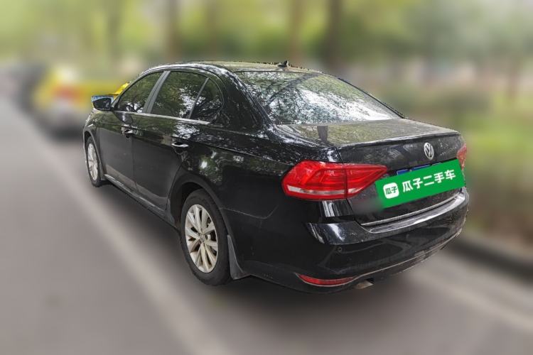 Used Volkswagen Lavida 2017 1.6L Automatic Comfort Edition
