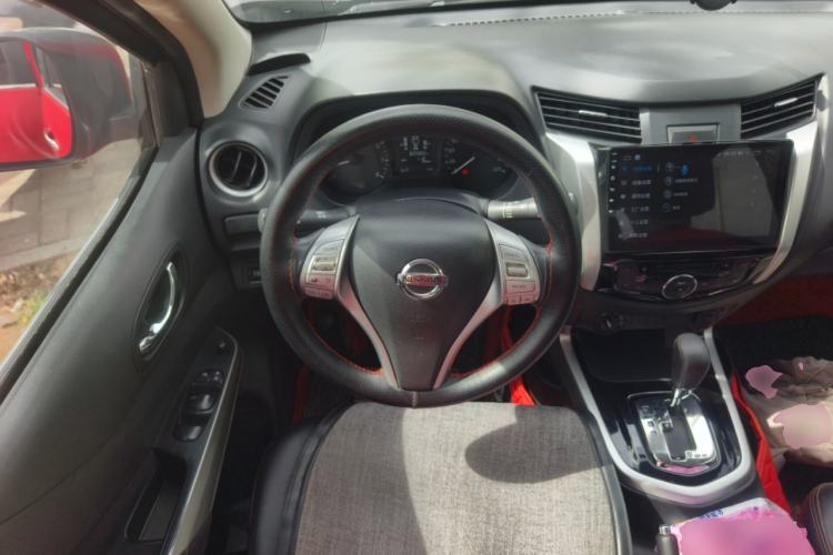 Used Nissan Navara 2017 2.5L Automatic 4x4 Luxury Edition QR25 Steering Wheel