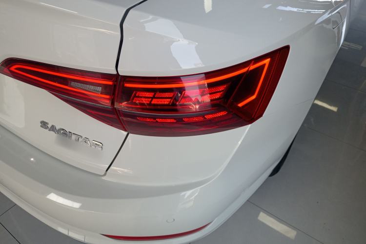 Used Volkswagen Sagitar 2020 280TSI DSG Comfort Version China VI Standard Right Rear Taillight