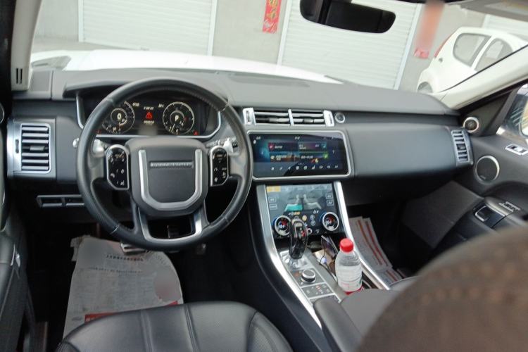 Used Land Rover Range Sport 2017 3.0 SC V6 HSE DYNAMIC Center Console