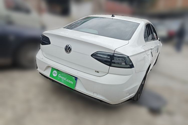 Used Volkswagen Lamando 2015 230TSI Manual Trend Edition Rear Right 45 Deg