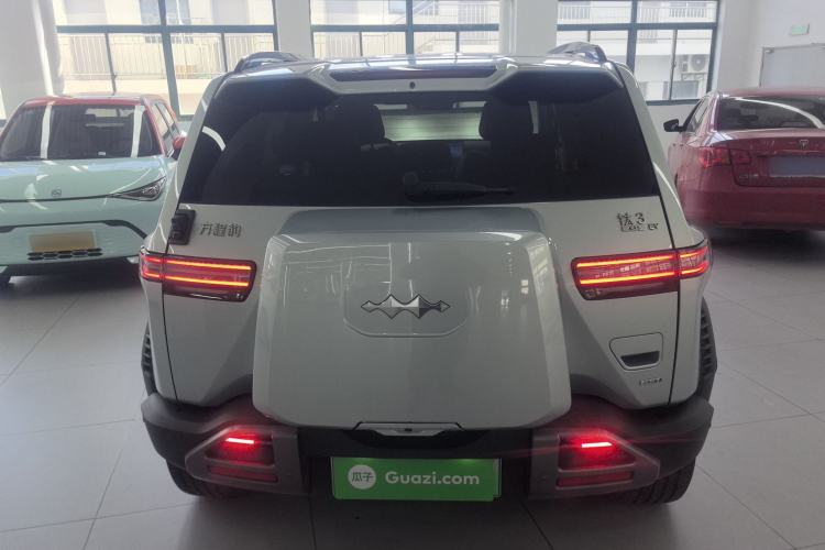 Used Formula Leopard Titanium 3 2025 501KM All-Wheel Drive Intelligent Driving Ultra Version Exterior 4