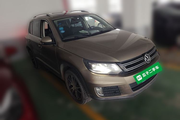 Used Volkswagen Tiguan 2015 1.8TSI Automatic Two-Wheel Drive Luxury Model Front Right 45 Deg