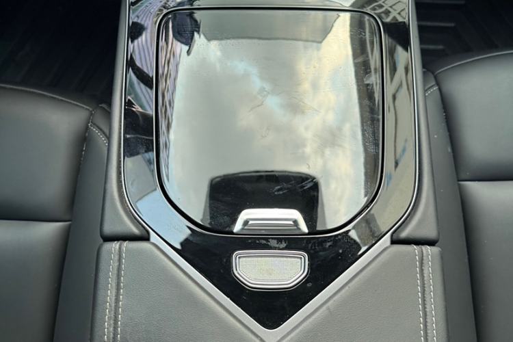 Used NETA S 2022 Extended-Range Version 1160 km Range Rear-Wheel Drive Mid-Grade
