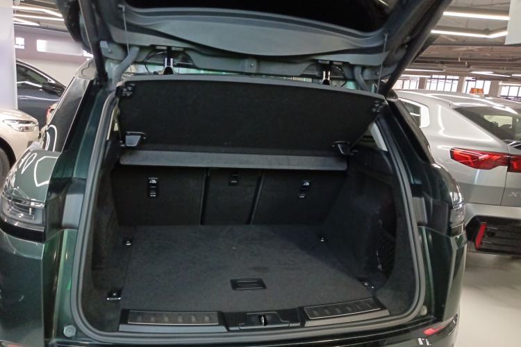 Used Land Rover Range Rover Evoque 2021 Range Rover Velar 249 PS R-Dynamic HSE Luxury Edition
