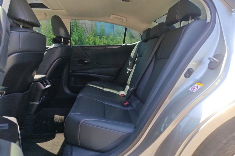 Used Lexus ES 2020 200 Excellence Edition
