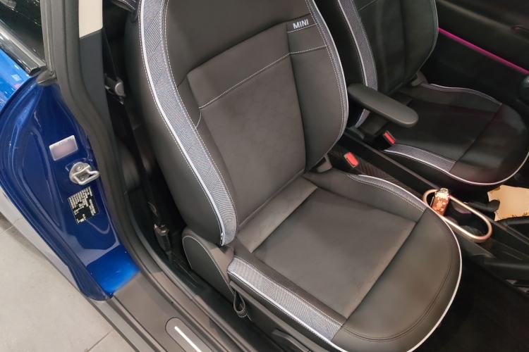 Used MINI Electric COOPER 2024 456km COOPER E Classic Edition Right Front Seat