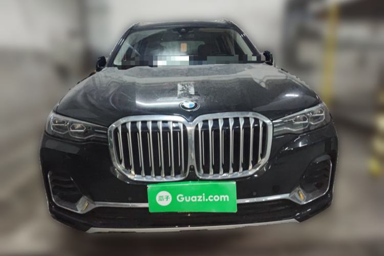 Used BMW X7 2022 xDrive40i Luxury Package with Leading Features