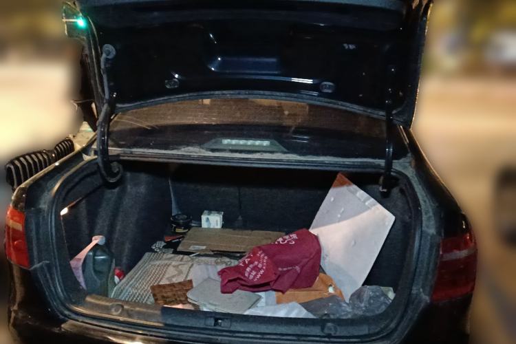 Used Volkswagen Lavida 2013 1.6L Automatic Comfort Edition Trunk