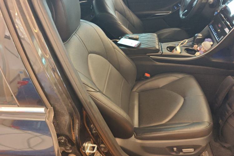 Used Toyota Avalon 2019 Dual-Engine 2.5L Luxury Edition China VI Standard
