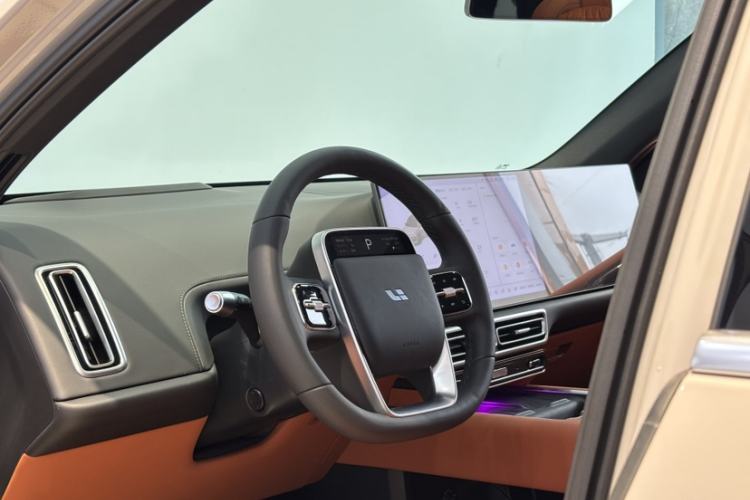 Used Li Auto L6 2025 Pro Smart Refresh Edition
