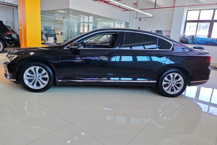 Used Volkswagen Magotan 2019 330TSI DSG Luxury Version China VI Standard
