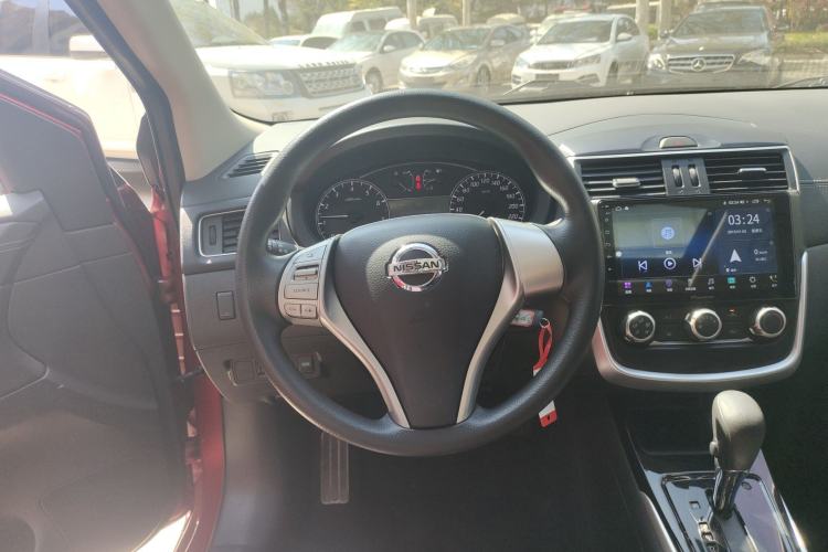 Used Nissan Tiida 2016 1.6L CVT Cool Dynamic Edition Steering Wheel