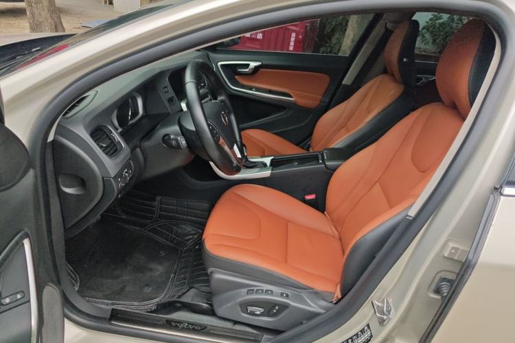 Used Volvo S60 2018 S60L T4 Smart & Ambitious Edition