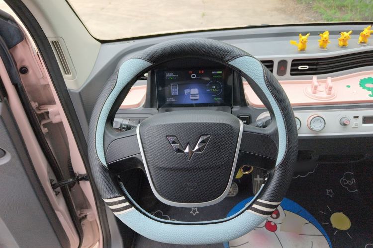 Used Wuling Hongguang MINIEV 2021 Macaron Fashion Model Lithium Iron Phosphate Steering Wheel