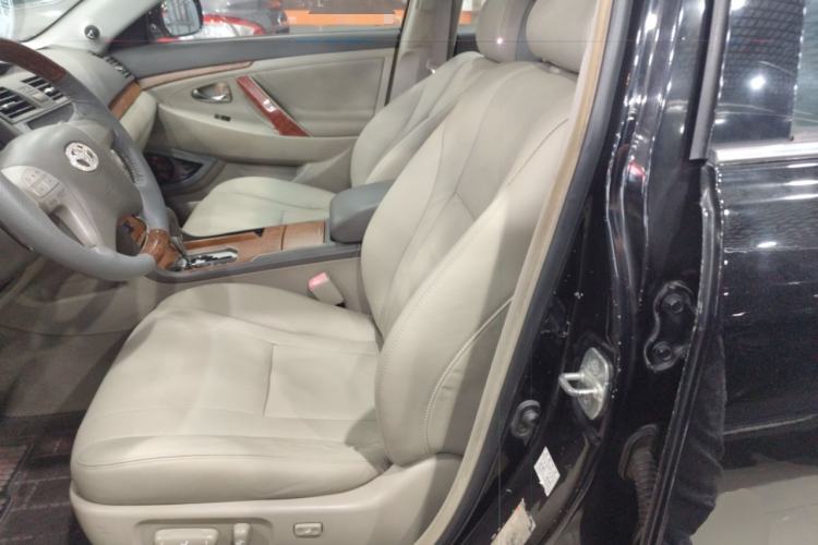 Used Toyota Camry 2010 200G Classic Edition
