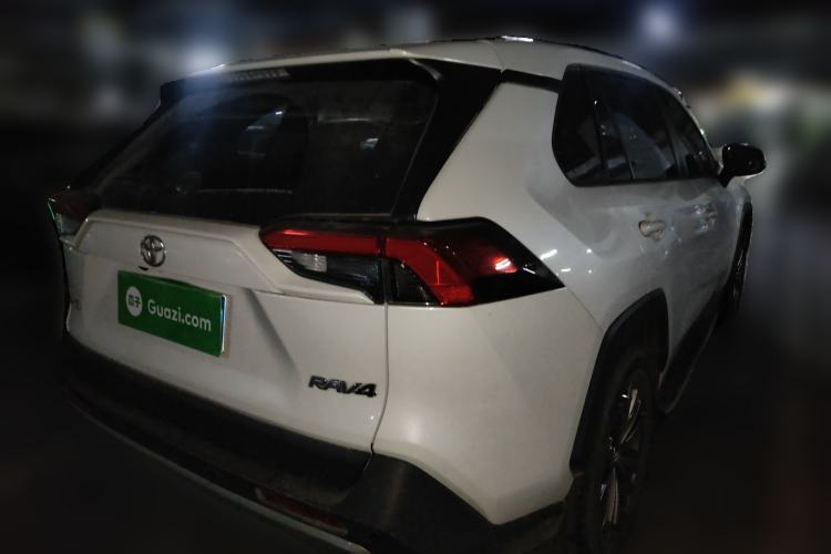 Used Toyota RAV4 2023 2.0L CVT Two-Wheel Drive Fashion Edition
