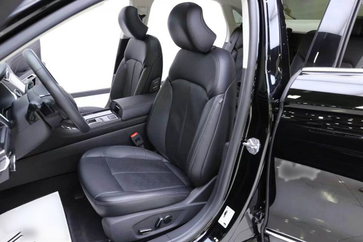 Used Ford Taurus 2019 EcoBoost 245 Premium Edition Interior 3