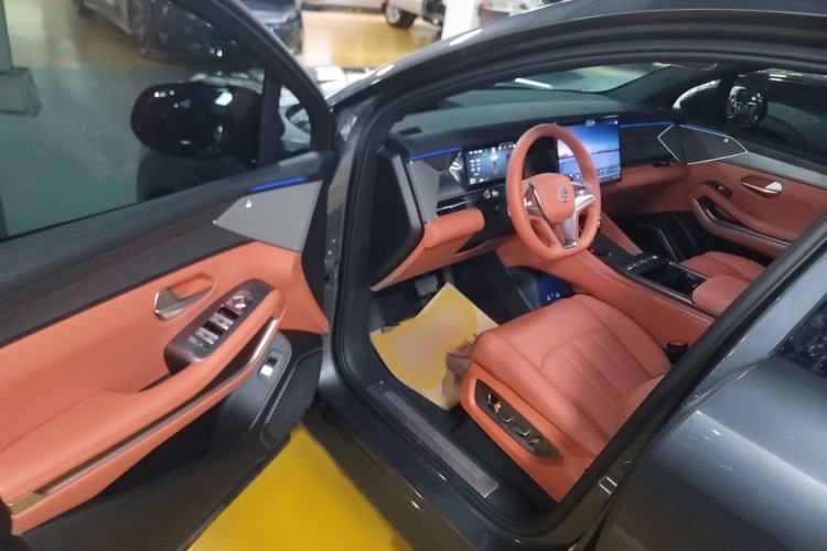 Used BYD Tang L 2025 DM 215KM LiDAR Flagship Model