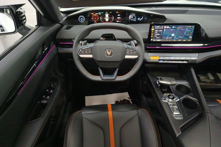 Used Changan UNI-V 2024 1.5T Prestige Edition
