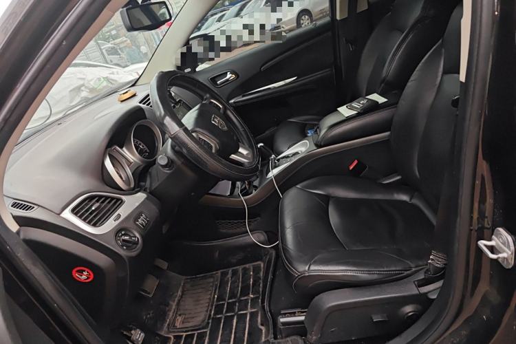 Used Dodge Journey 2013 2.4L Two-Wheel Drive Luxury Version
