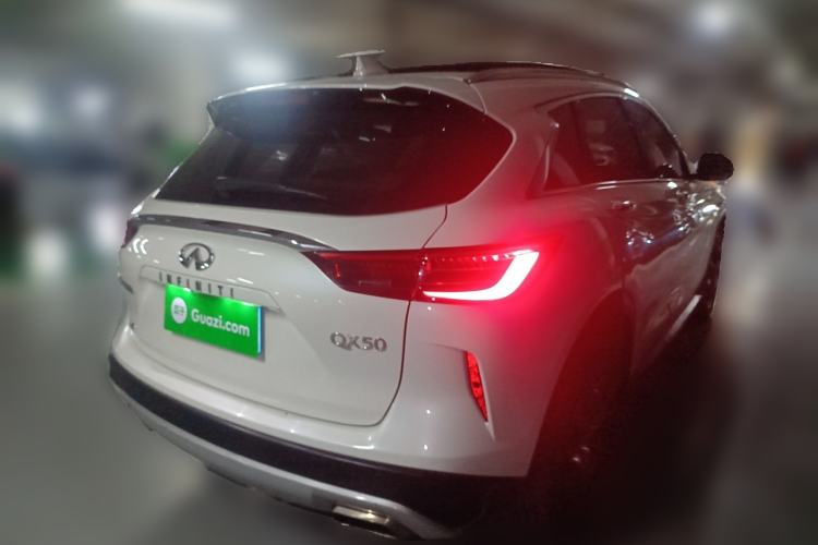 Used Infiniti QX50 2018 2.0T Four-Wheel Drive Luxury Edition Rear Right 45 Deg