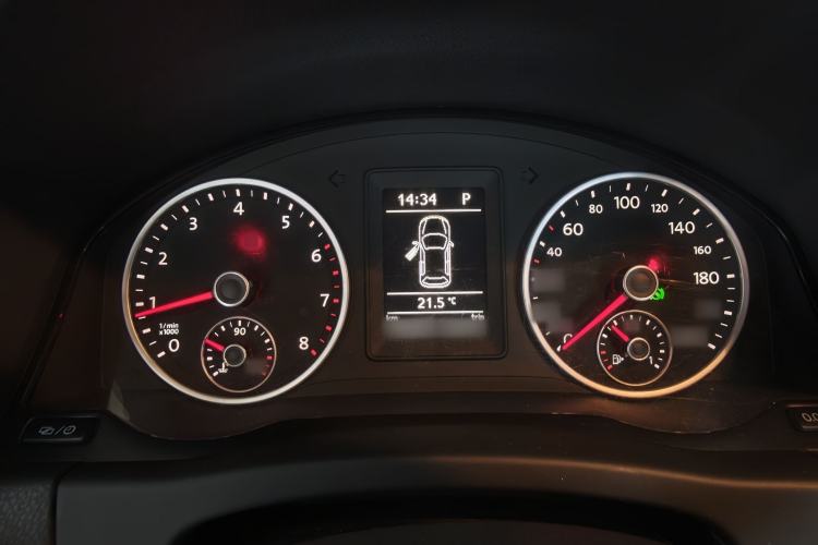 Used Volkswagen Tiguan 2016 300TSI Automatic Two-Wheel Drive Trend Edition Instrument Cluster