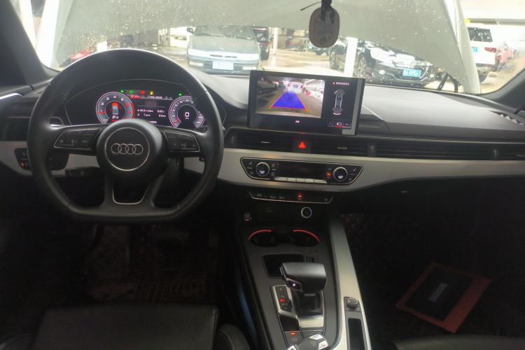 Used Audi A4L 2022 40 TFSI Fashion Dynamic Model Center Console