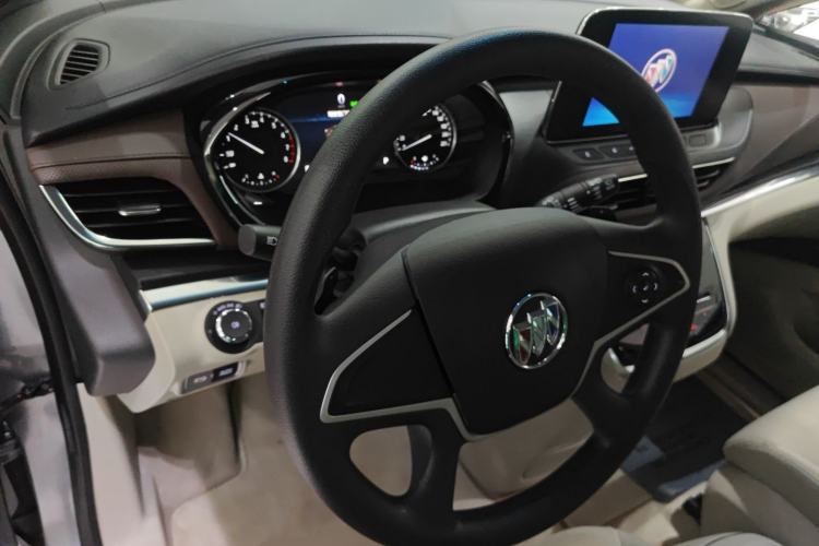 Used Buick GL8 2023 Land Executive Class Comfort Model