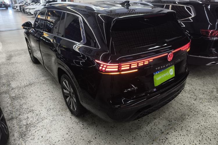 Used Volkswagen Teramont 2025 Tiguan Pro 450TSI 4Motion Crosswind Edition
