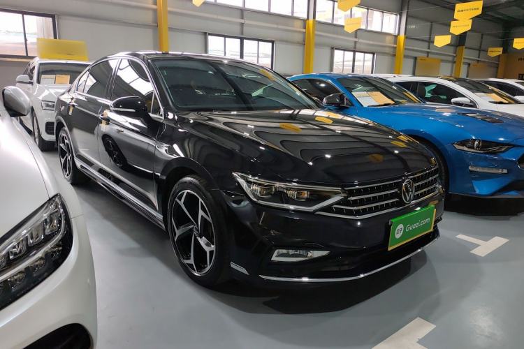 Used Volkswagen Magotan 2024 2 Million Units Zhongxiang Version 330TSI DSG Luxury Edition Exterior 1