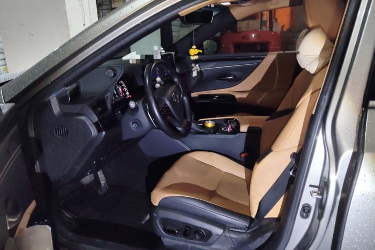 Used Lexus ES 2023 200 Excellence Edition