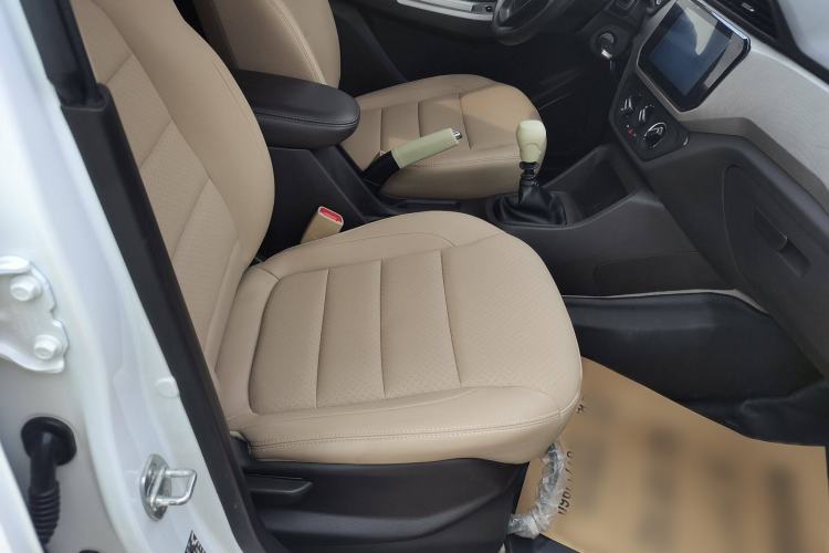 Used Wuling Hongguang 2019 1.5L S Comfort Edition China VI LAR