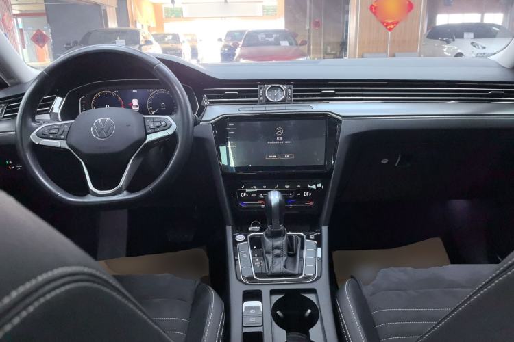 Used Volkswagen Magotan 2020 330TSI DSG Luxury Edition Center Console